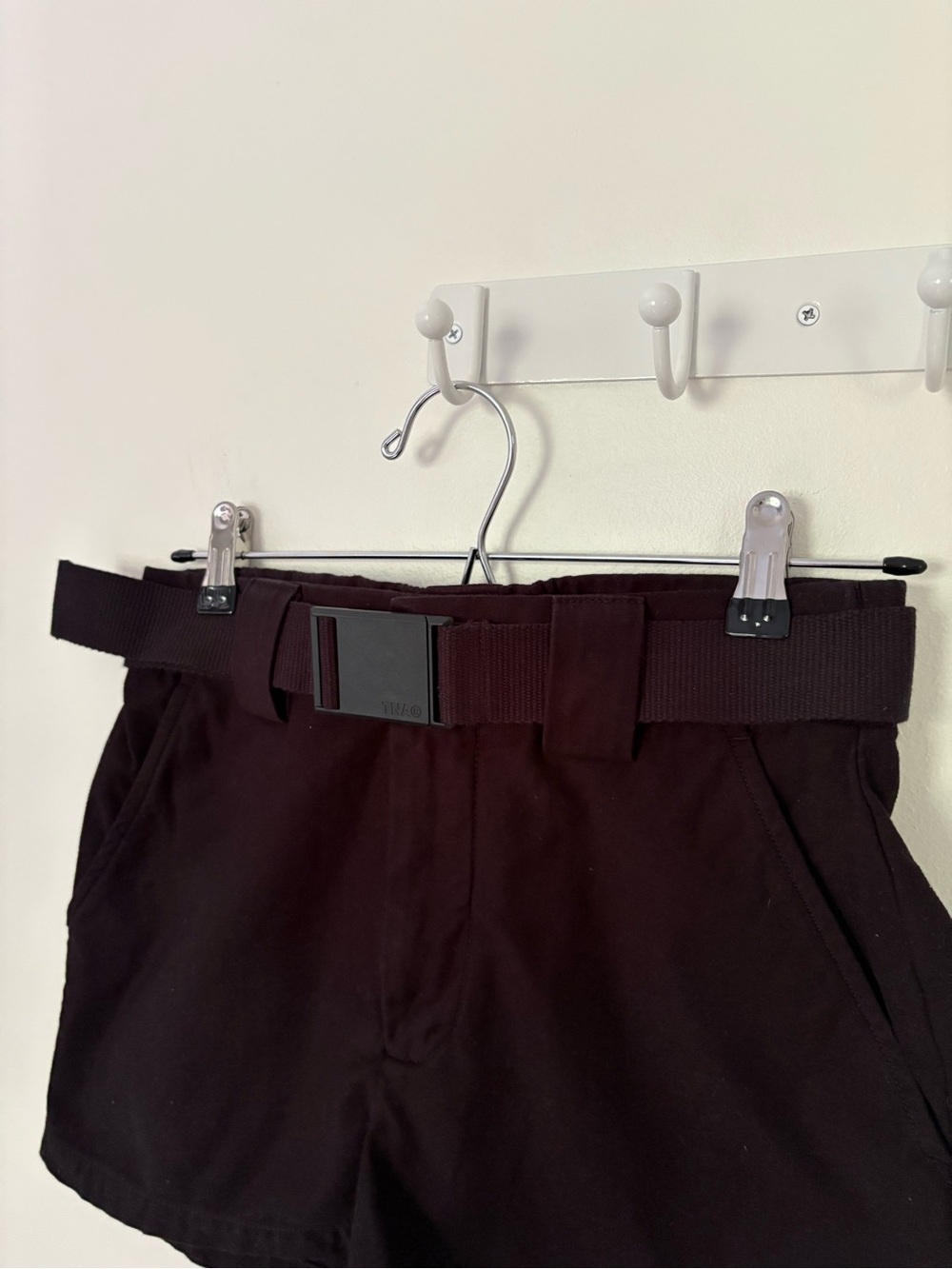 Aritzia/TNA Black Cargo Style Shorts w/ Removable Belt